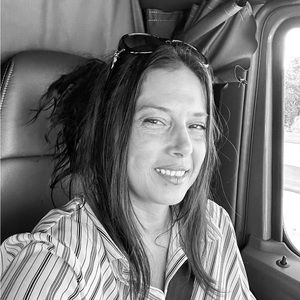 Meet your Posher, Claire